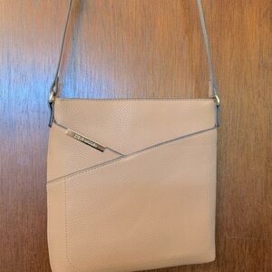 Steve Madden tan crossbody purse